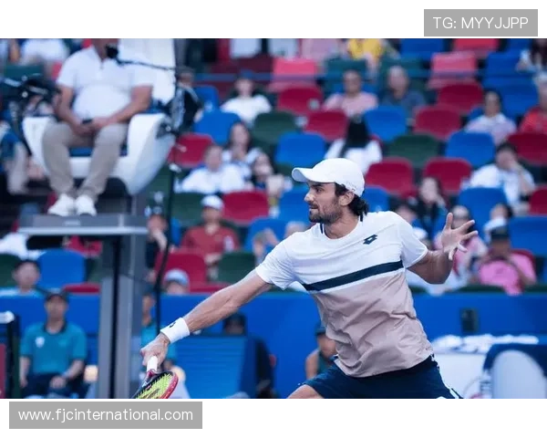 瓦舍罗首次突破晋级网球大师赛决赛 展现惊人实力震撼赛场