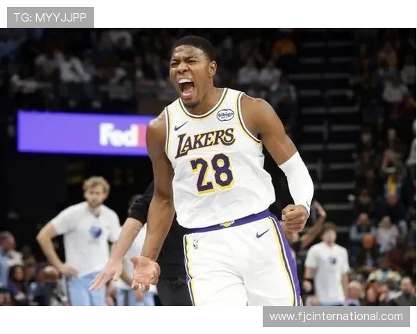 斯玛特关键断球策动快速反击助八村塁空中飞身暴扣点燃全场激情浪